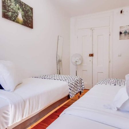 3 Bedroom Apartment In Baixa With River View Lisboa Exteriör bild