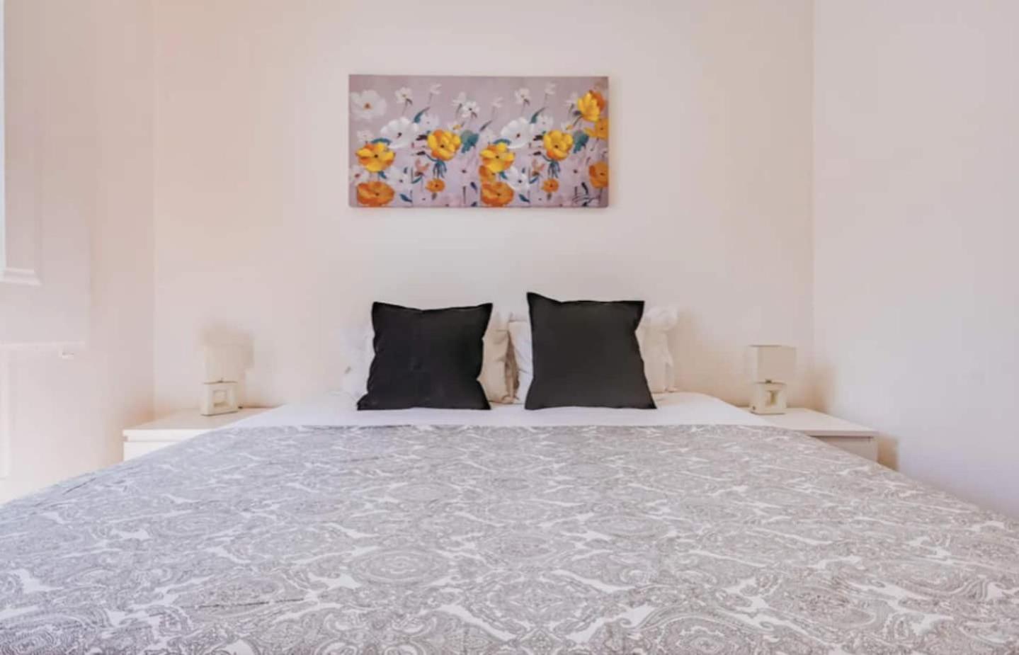 3 Bedroom Apartment In Baixa With River View Lisboa Exteriör bild