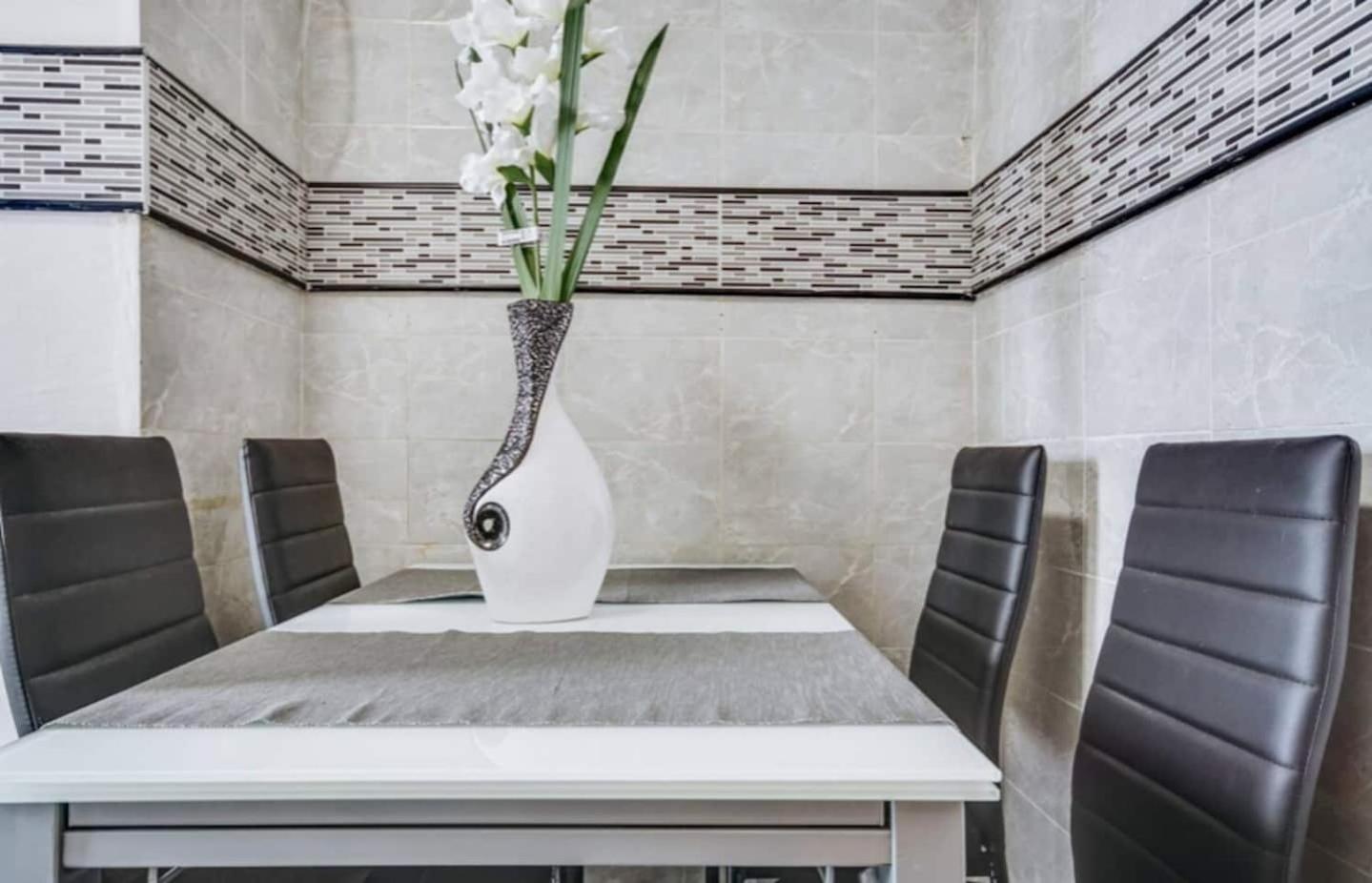 3 Bedroom Apartment In Baixa With River View Lisboa Exteriör bild
