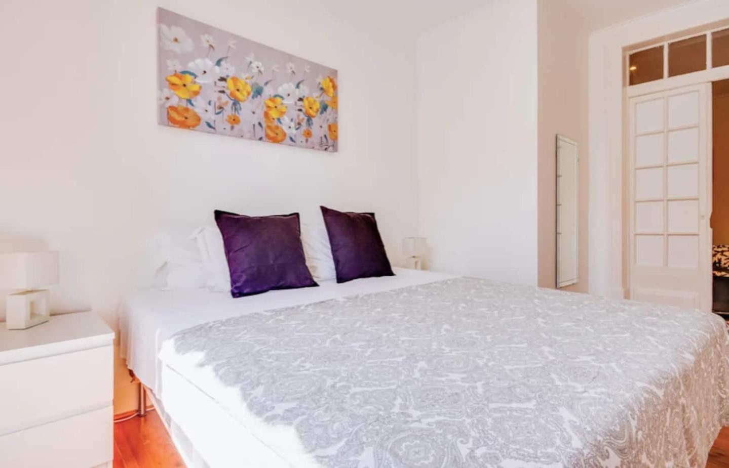 3 Bedroom Apartment In Baixa With River View Lisboa Exteriör bild