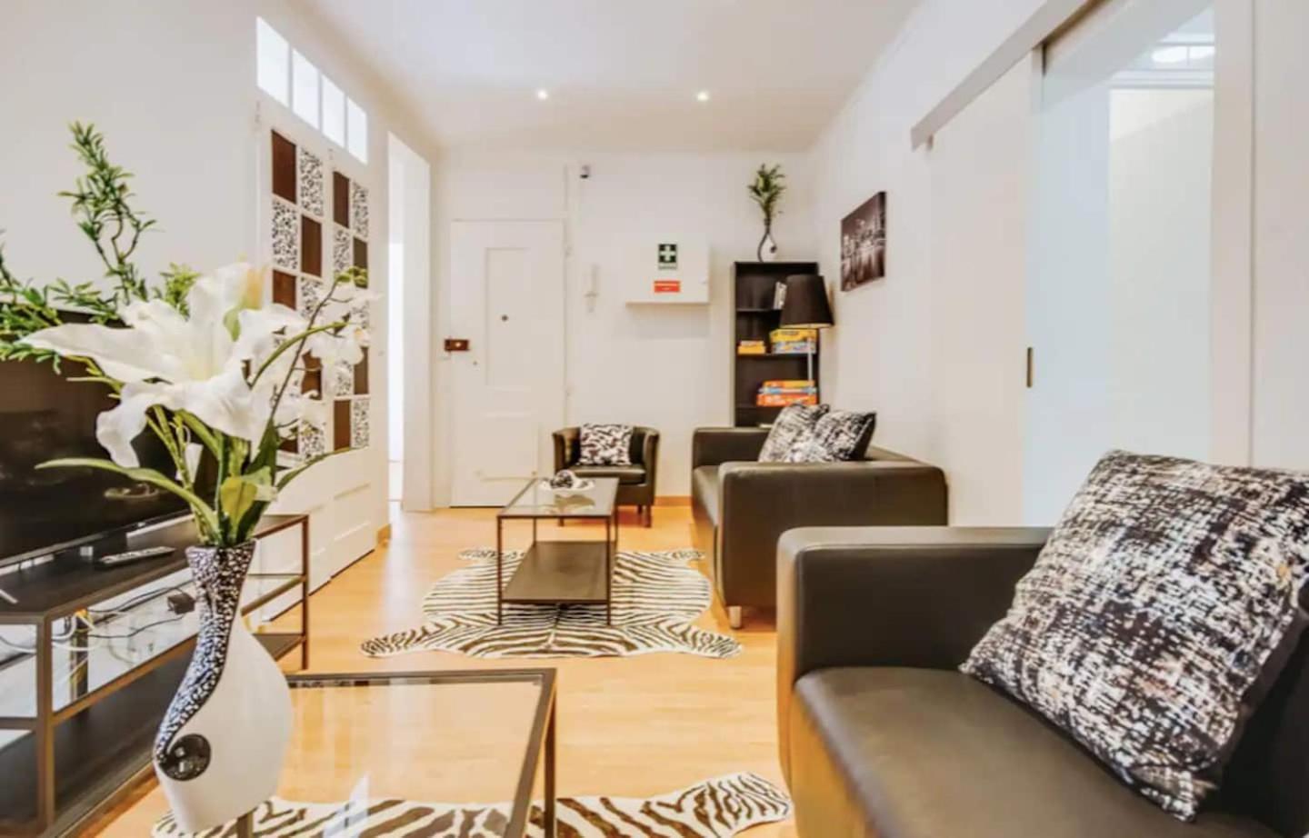 3 Bedroom Apartment In Baixa With River View Lisboa Exteriör bild